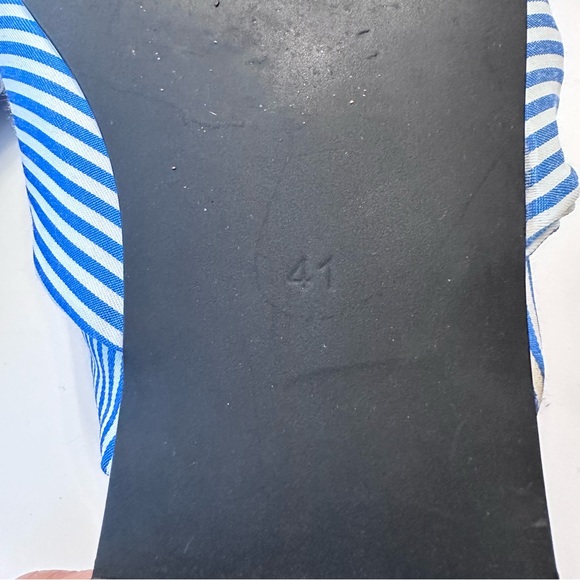 No 21 Striped Crossover Sandal seersucker /blue stripe satin 41 GUC - Picture 5 of 7